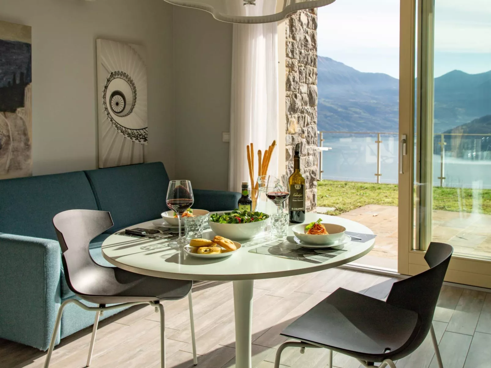 'Delfi' mit Pool-Binnen