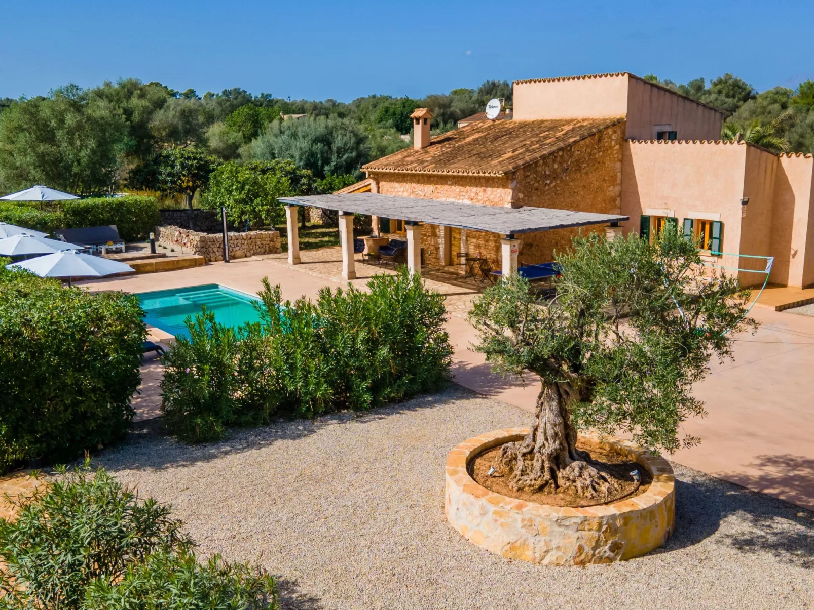 Stilvolle, top-moderne, traumhafte Finca in Sineu-Binnen