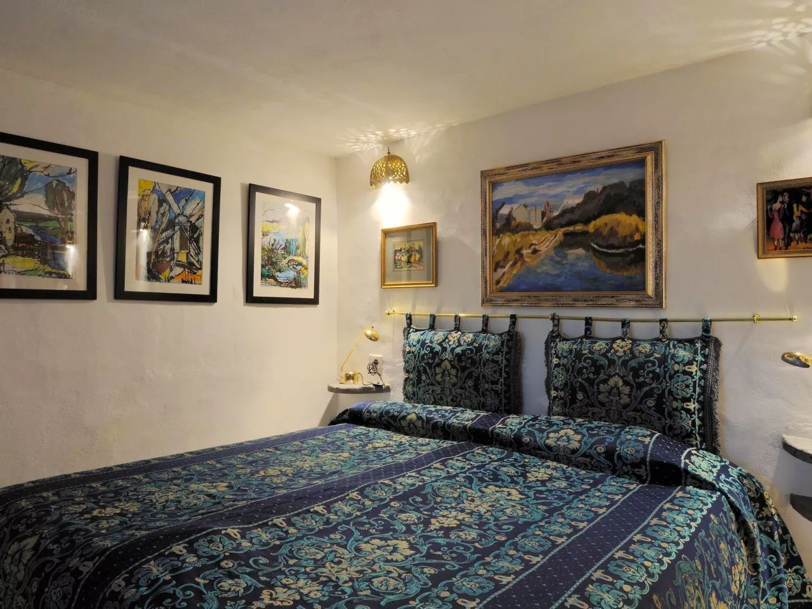 Castillo Bailey-Binnen