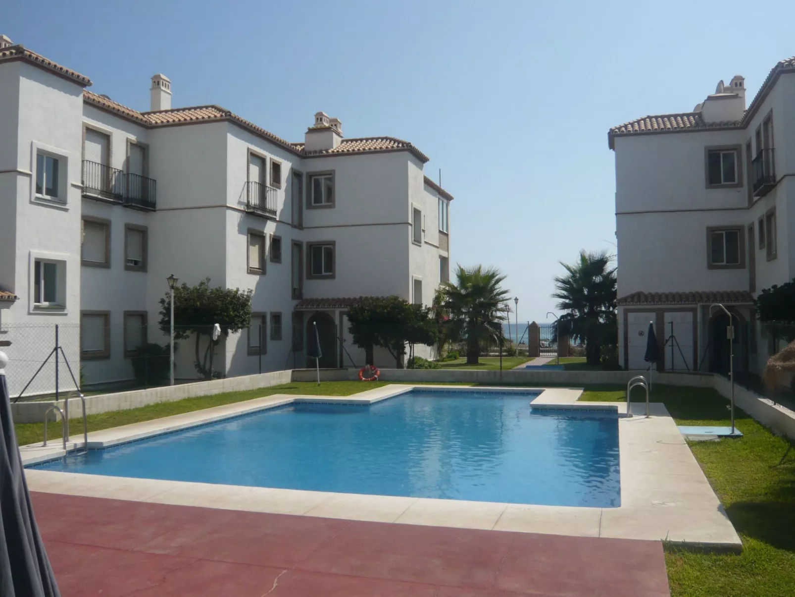 Mit Blick auf das Wasser-Buiten