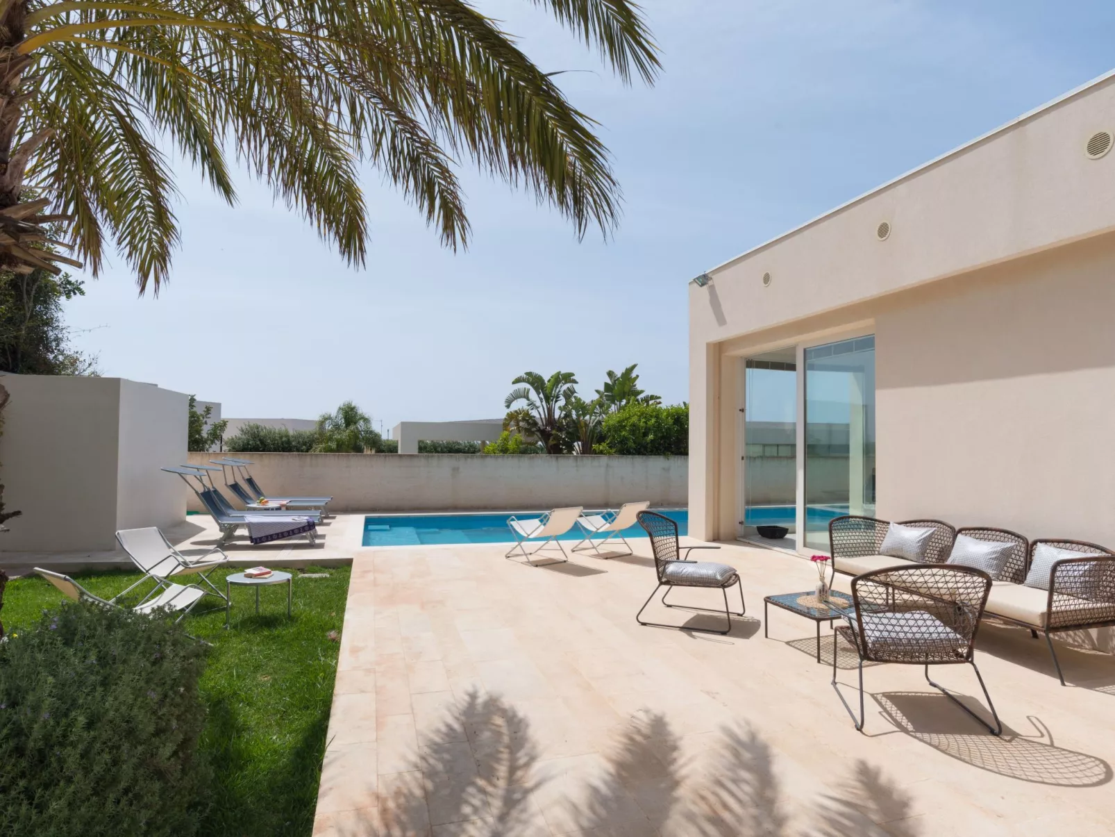 In Ragusa mit Möblierter Terrasse-Binnen