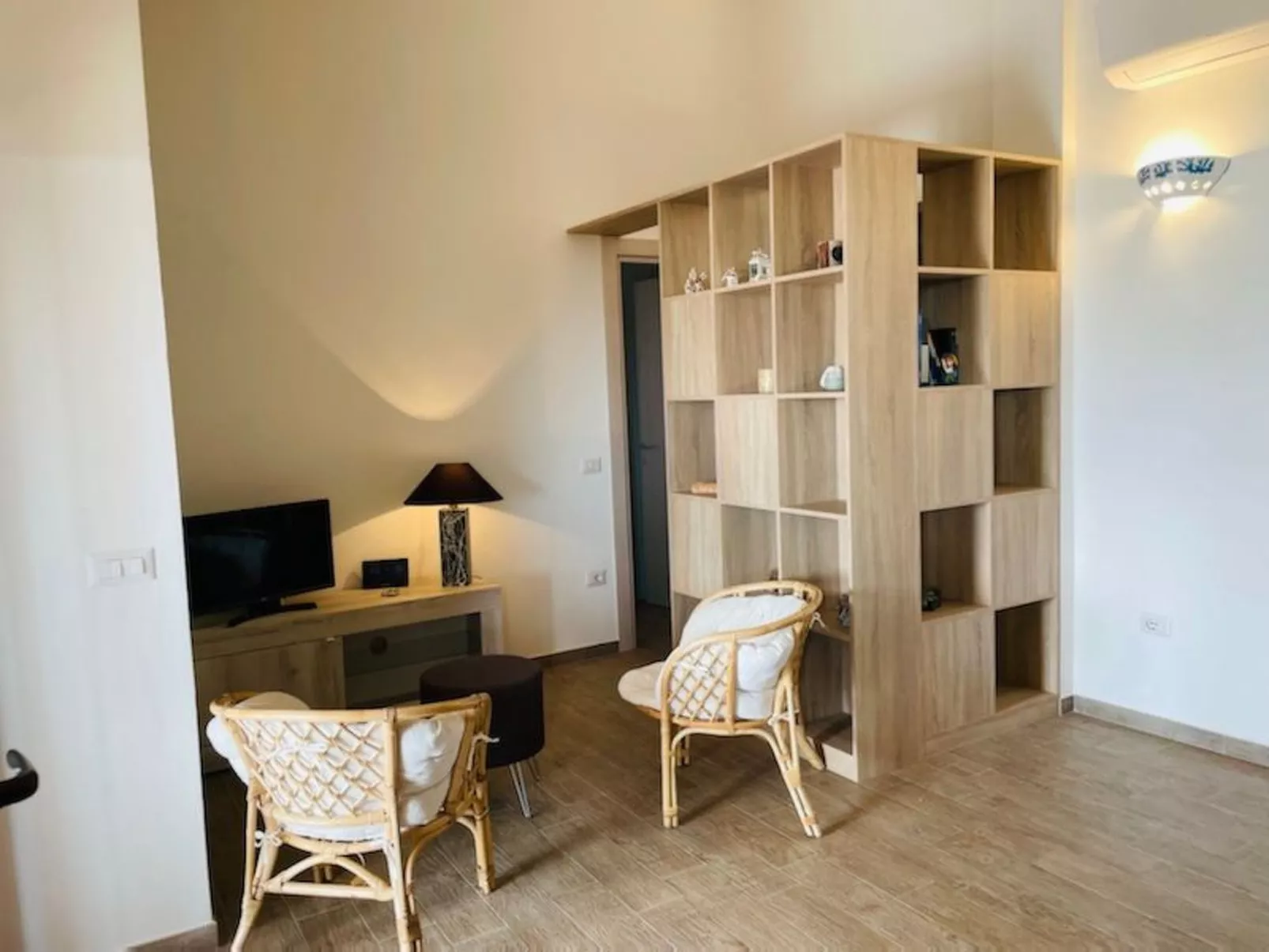 'Villa Ancora' in Strandnähe-Binnen