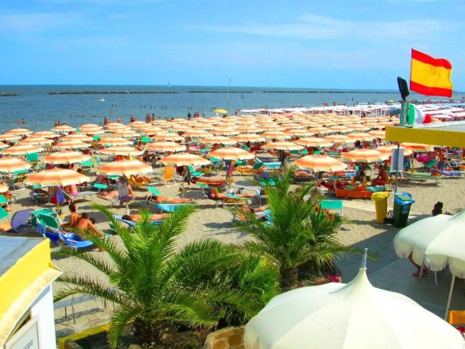 3-Zimmer-Villa, Erdgeschoss, 2 Gärten, Klima-Binnen