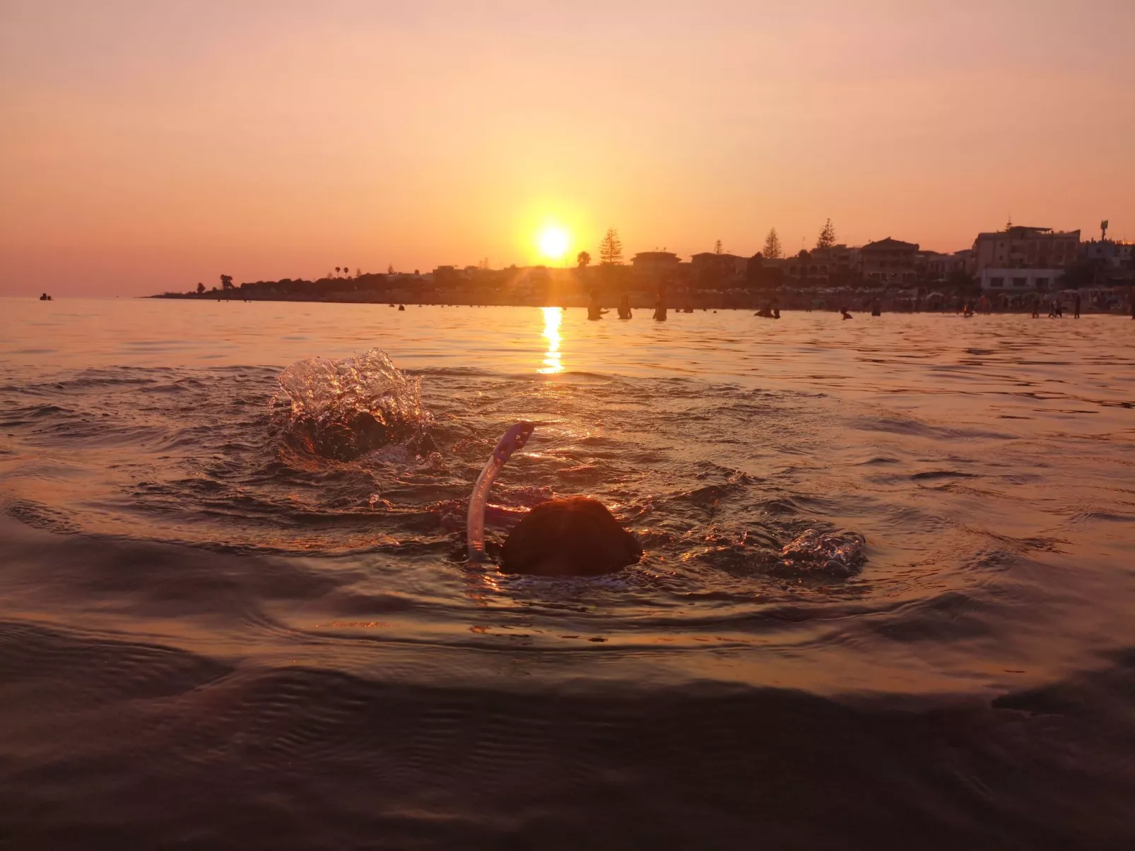 Schöner, neuer und zentraler Bungalow direkt am Sandstrand auf Sizilien-Binnen
