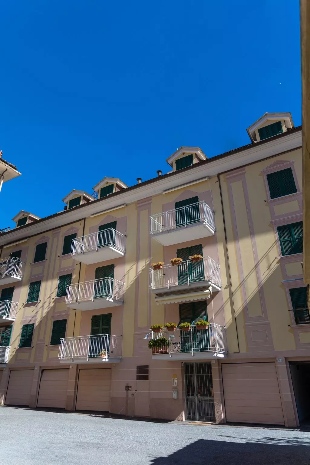 Loving Alassio - Eine hochmoderne Drei-Zimmer-Wohnung am Meer-Buiten