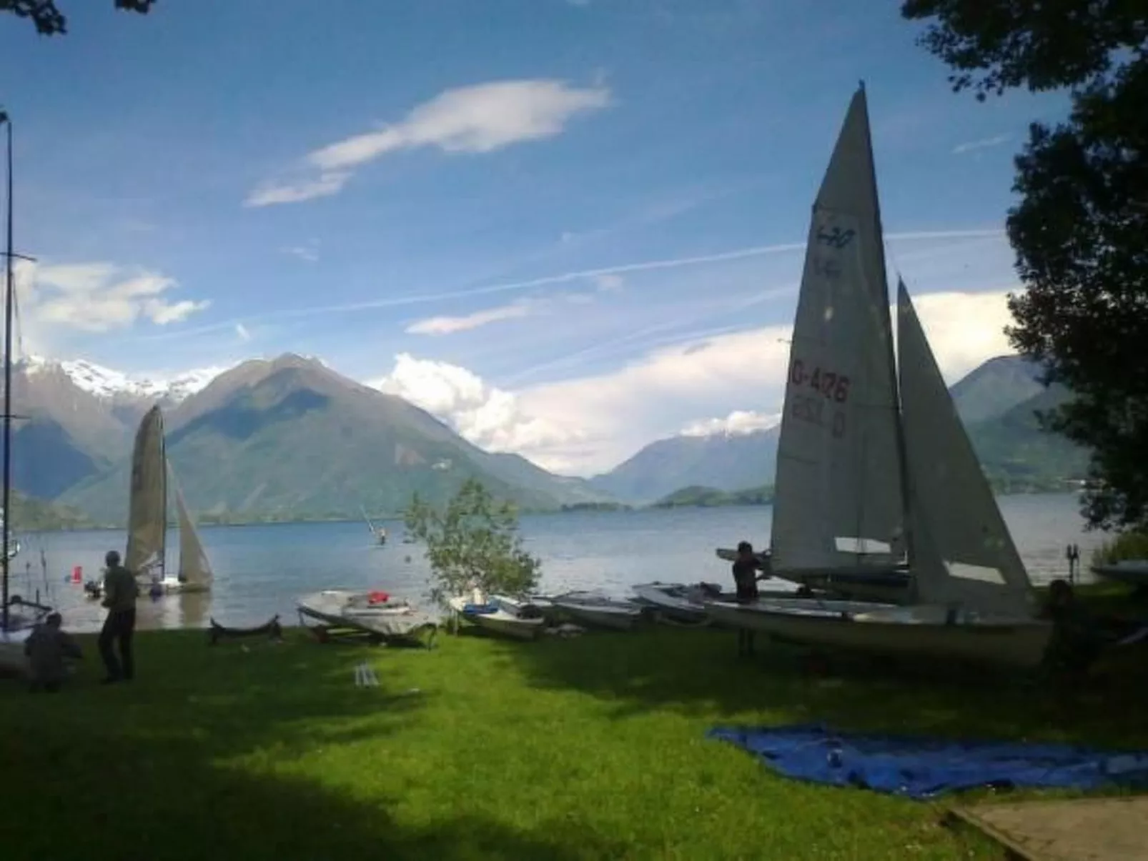 Zwei-Zimmer-Wohnung mit Parkplatz in der Nähe des Strandes-Buiten