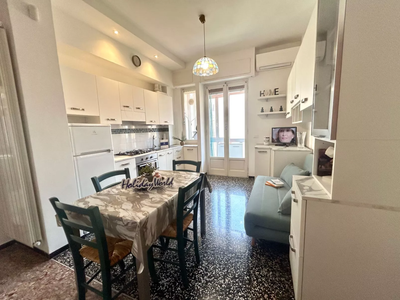 Goodvibes von Holiday World-Binnen