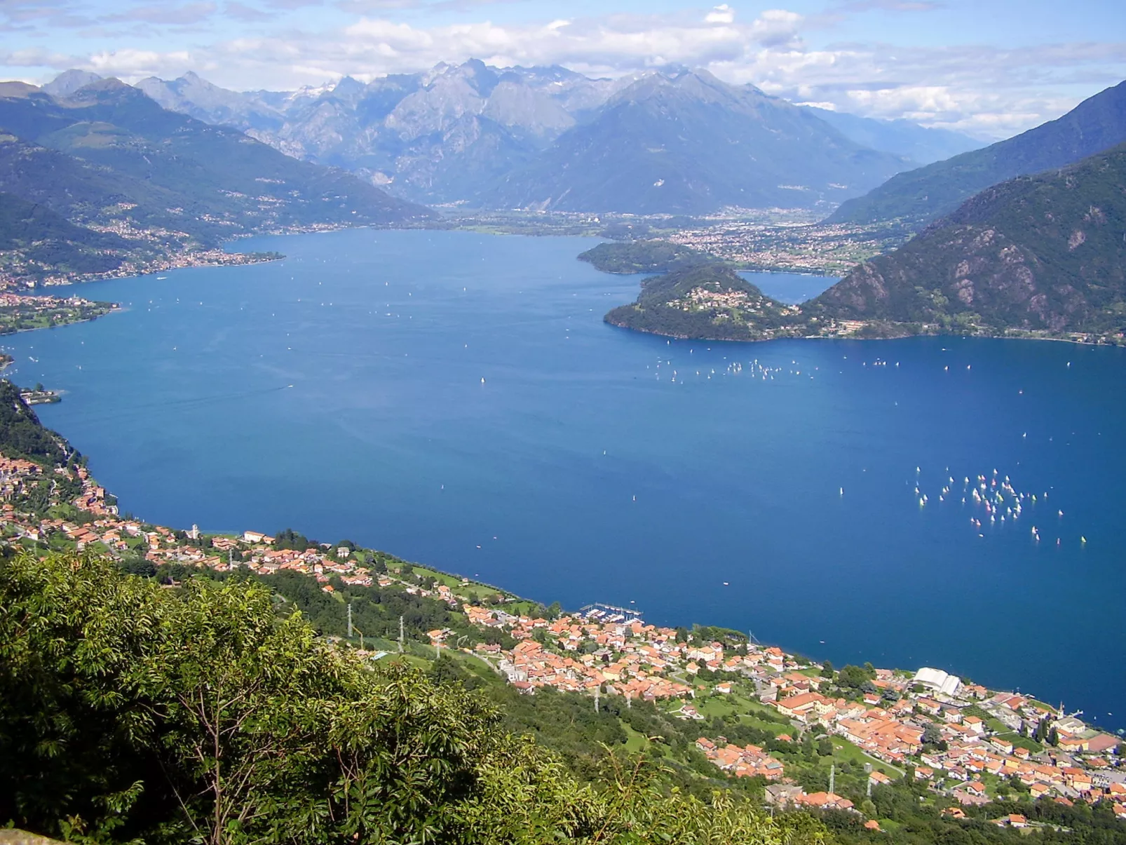 Wohnung Annetta mit Sicht auf See und Berge-Omgeving
