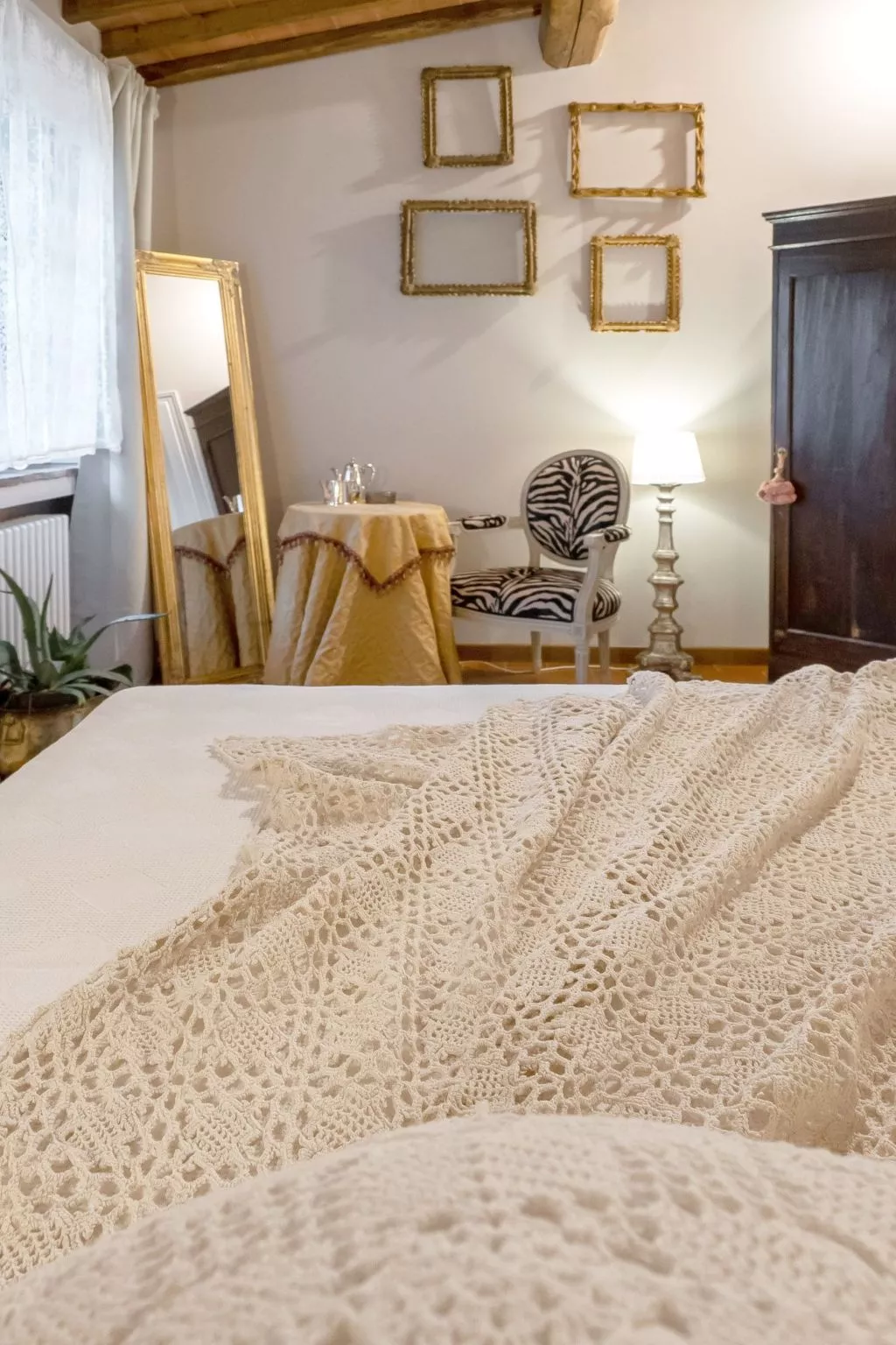 Mit Privatparkplatz-Binnen