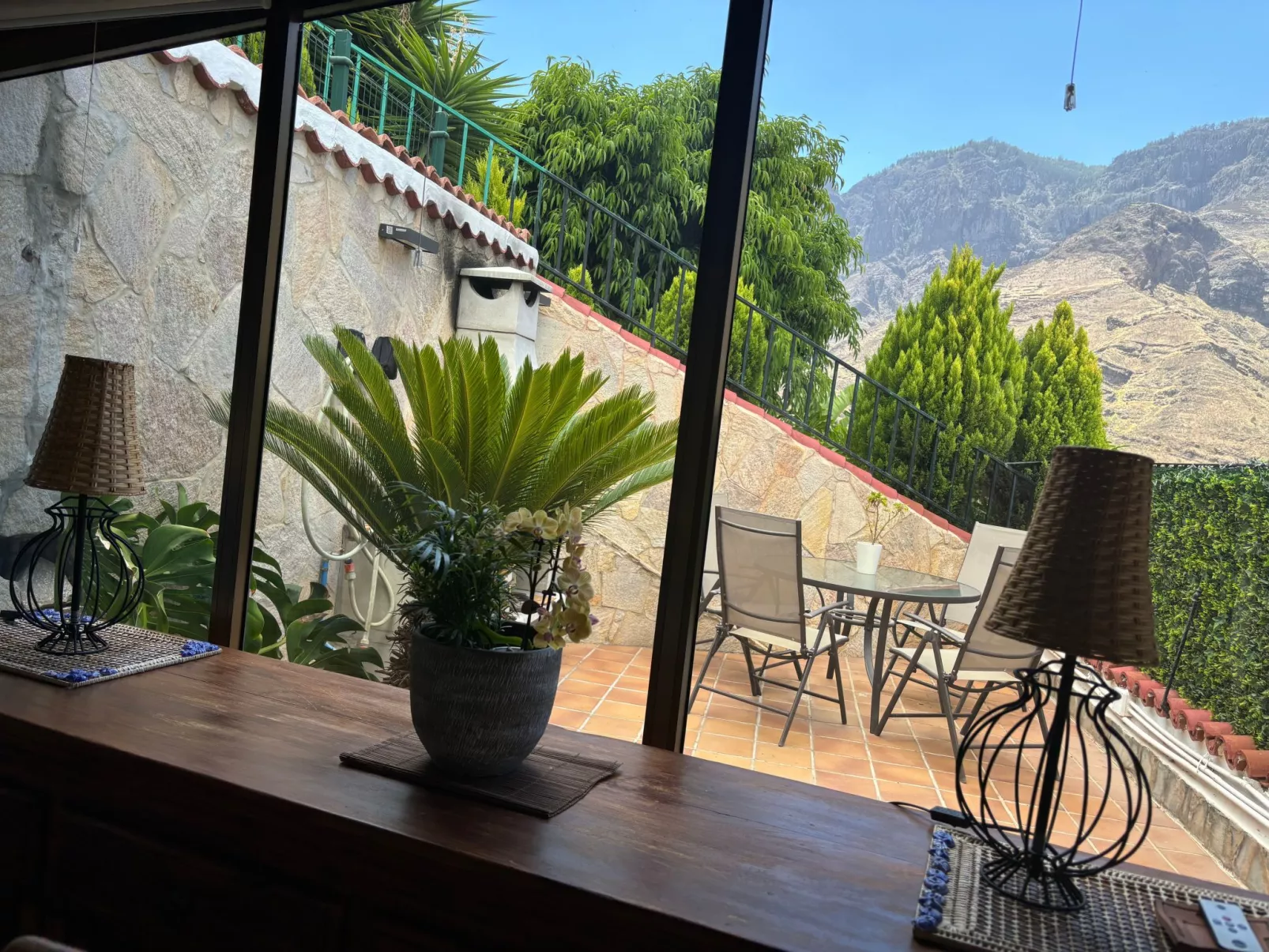 Haus mit Jacuzzi, Blick auf Berge, Meer und Entspannung-Binnen