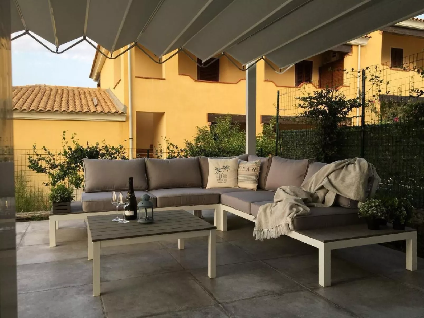 Haus in Budoni mit privatem Parkplatz-Binnen