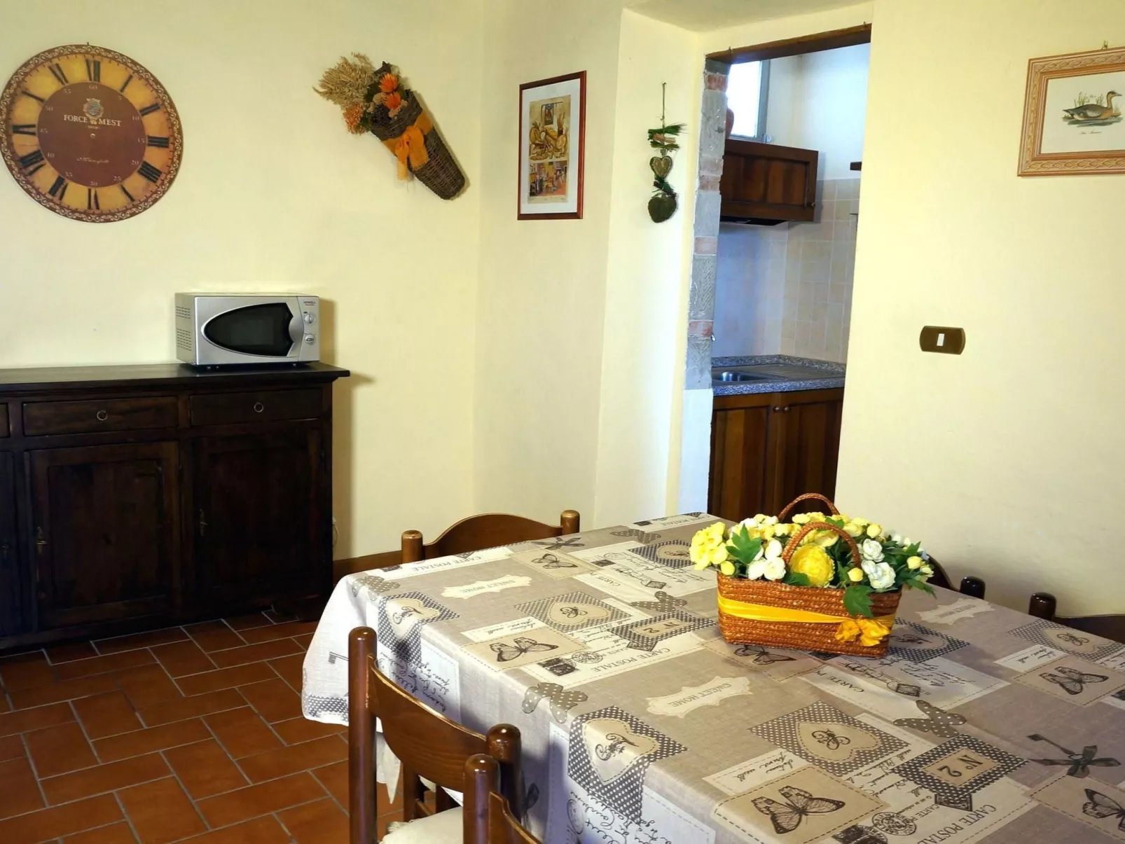 Fichtenhaus mit Schwimmbad zwischen Florenz und Arezzo-Binnen