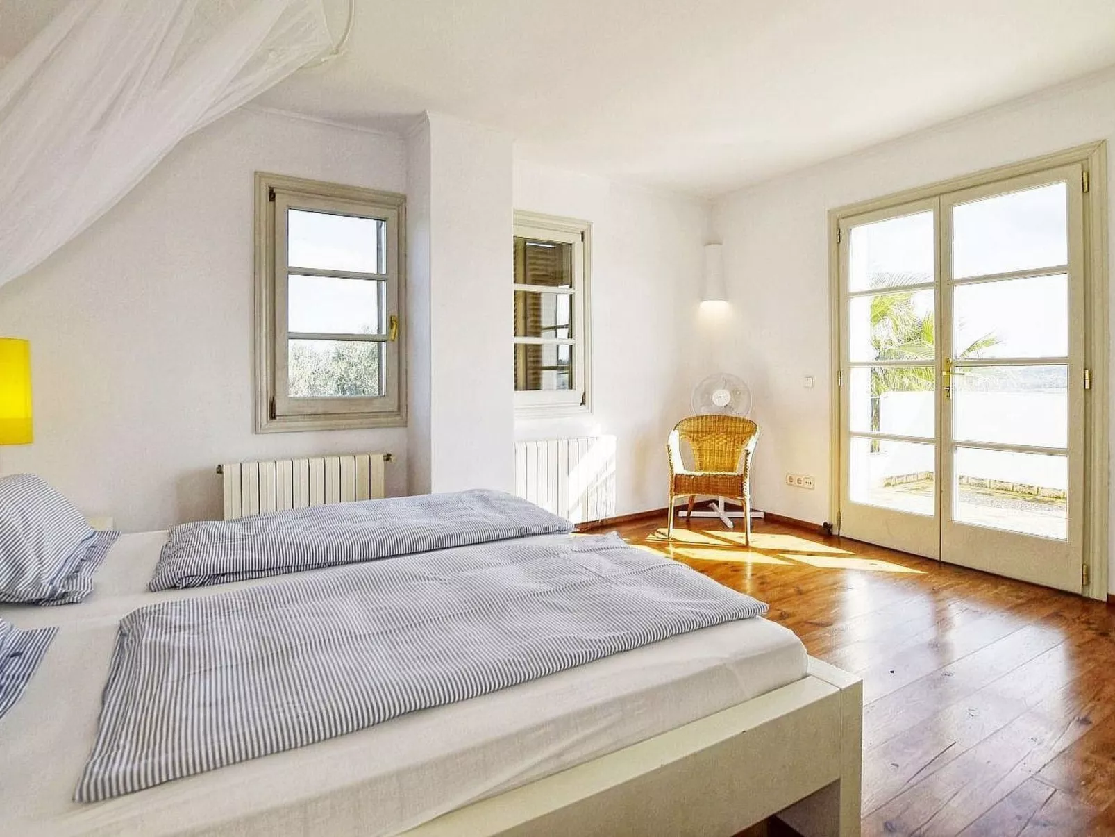 Ibizenkisches Haus mit Pool und Beachvolley-Blick-Binnen