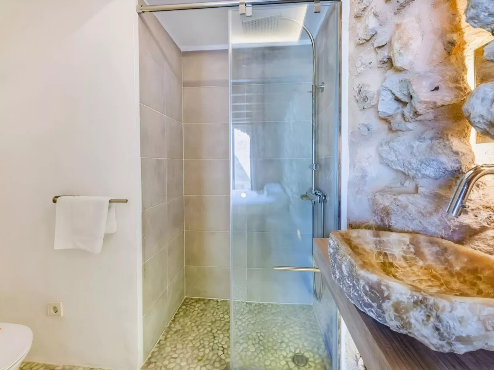 Luxuriöse Villa mit Pool und Klimaanlage für 8 Personen-Image-tags.info