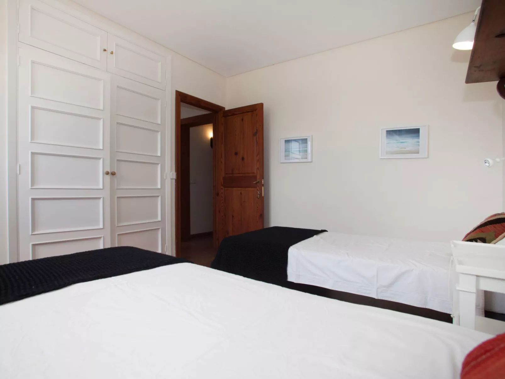 Charmante Familienvilla am Meer von Son Veri-Image-tags.info