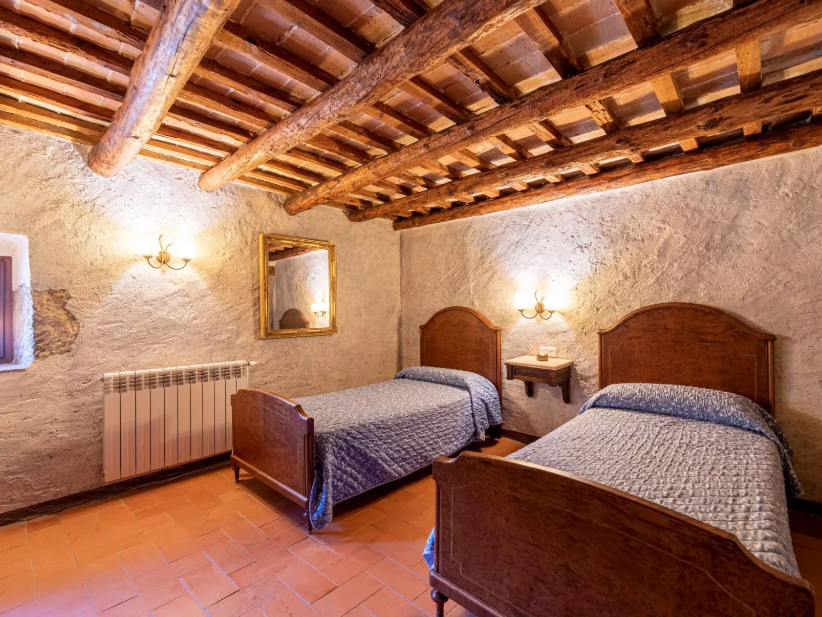 Mit privatem Pool-Binnen