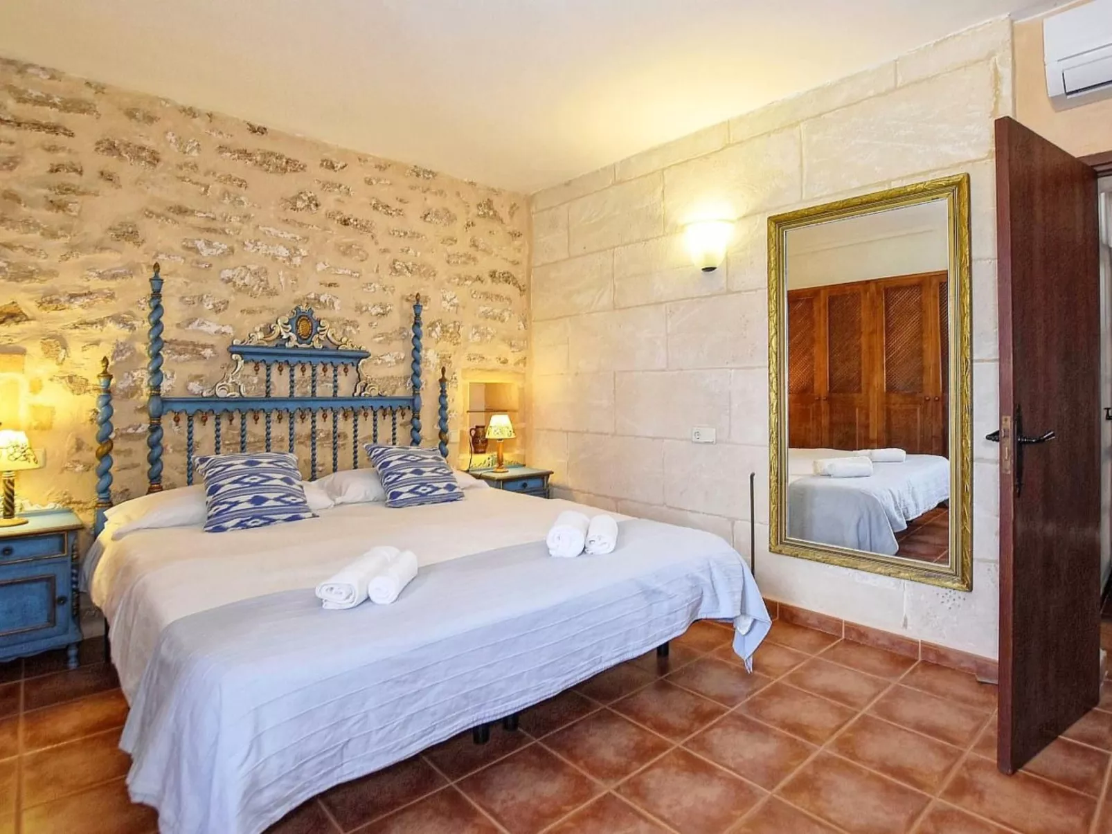 Ländliche Finca "Sa Torre" mit Jacuzzi-Image-tags.info