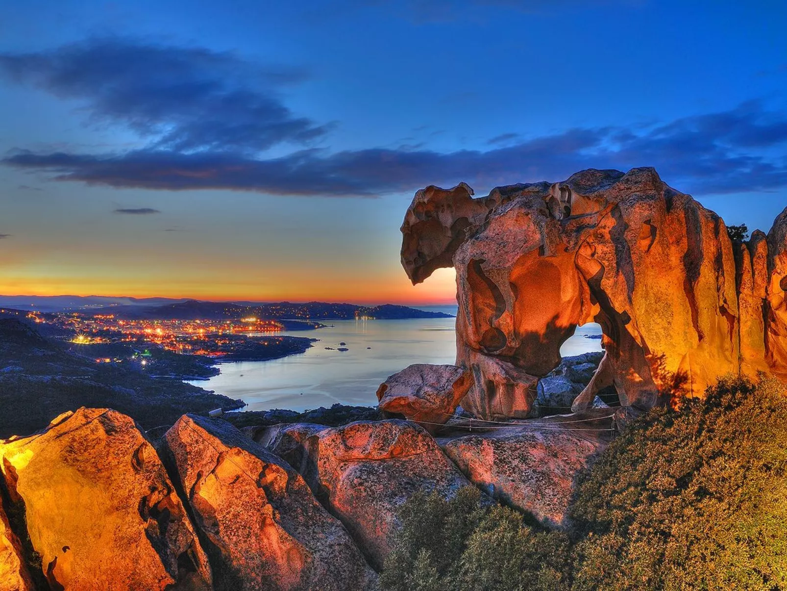 Drei-Zimmer-Wohnung "Il Borgo2" 400 Meter vom Meer entfernt-Buiten