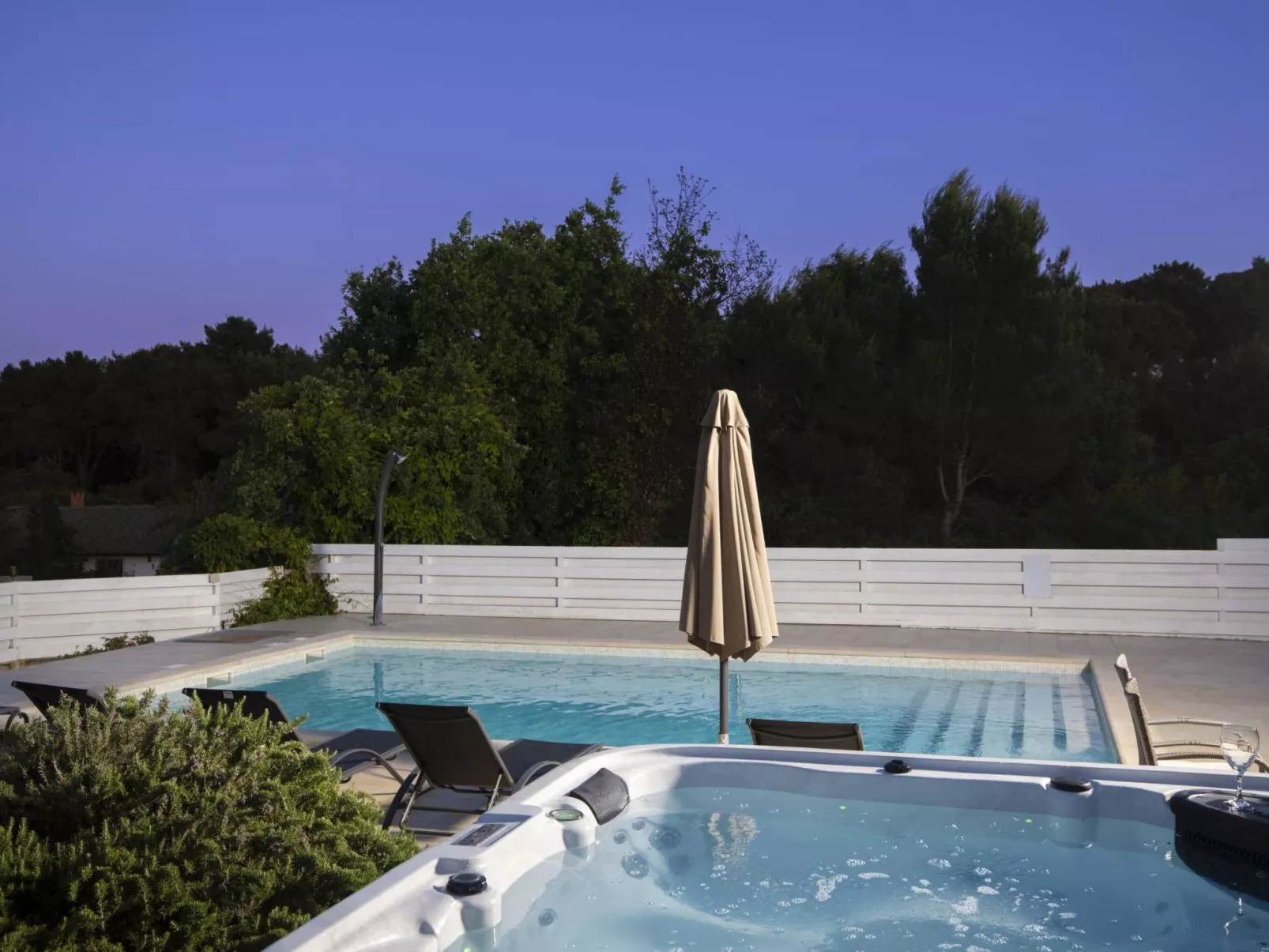 Unknown Accommodation-Binnen