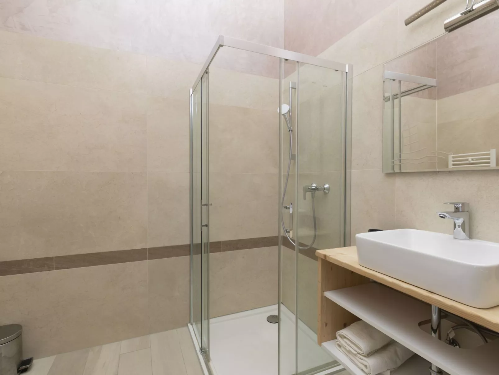 Unknown Accommodation-Binnen