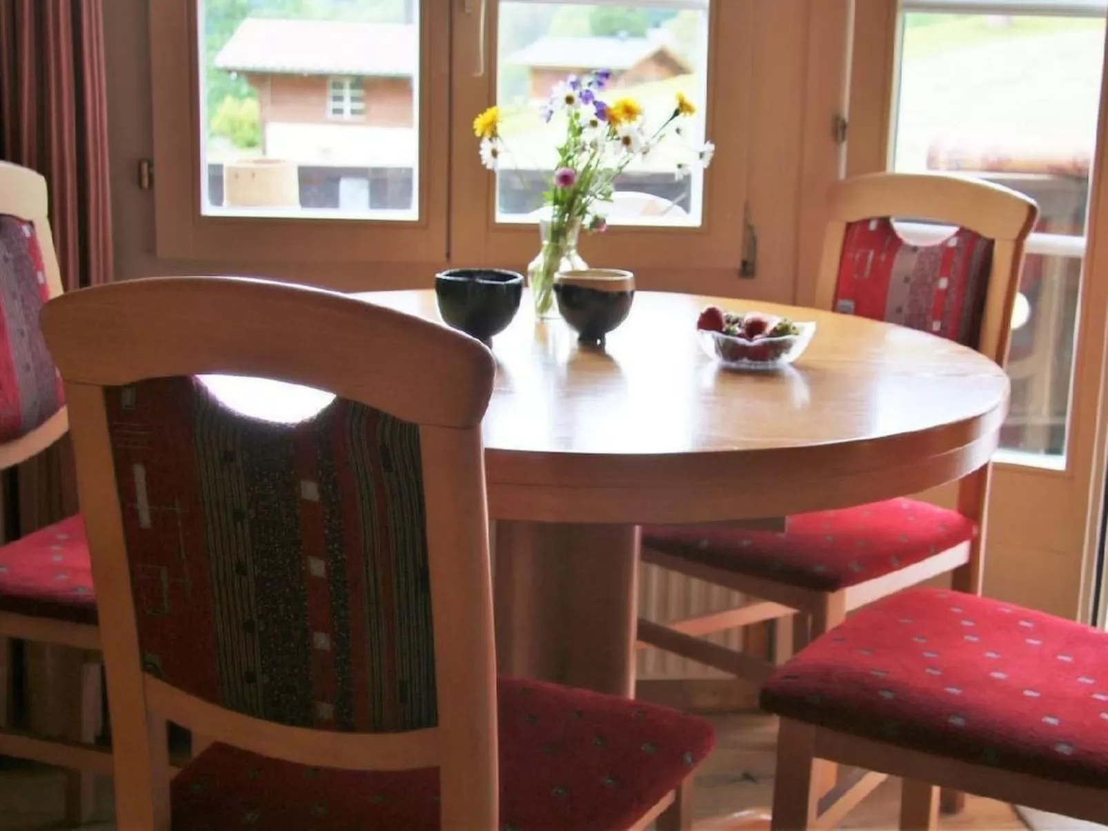 Chalet an ruhiger Lage mit schöner Bergsicht-Image-tags.info