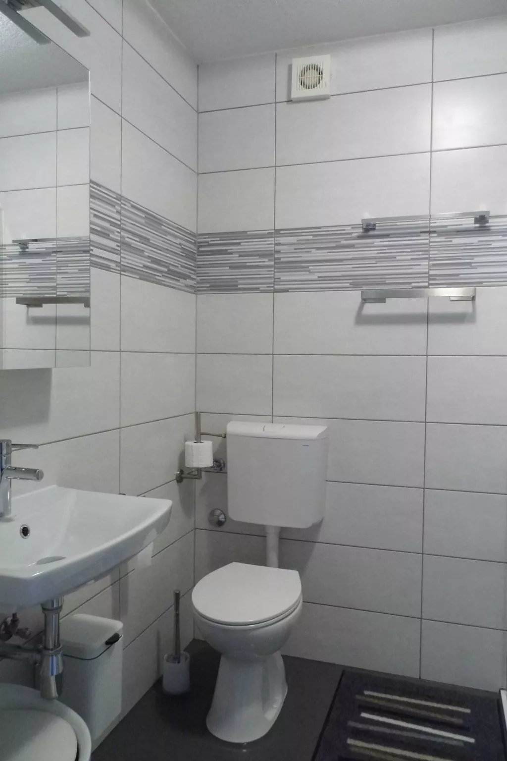 Neue und moderne, voll ausgestattete Wohnung-Binnen