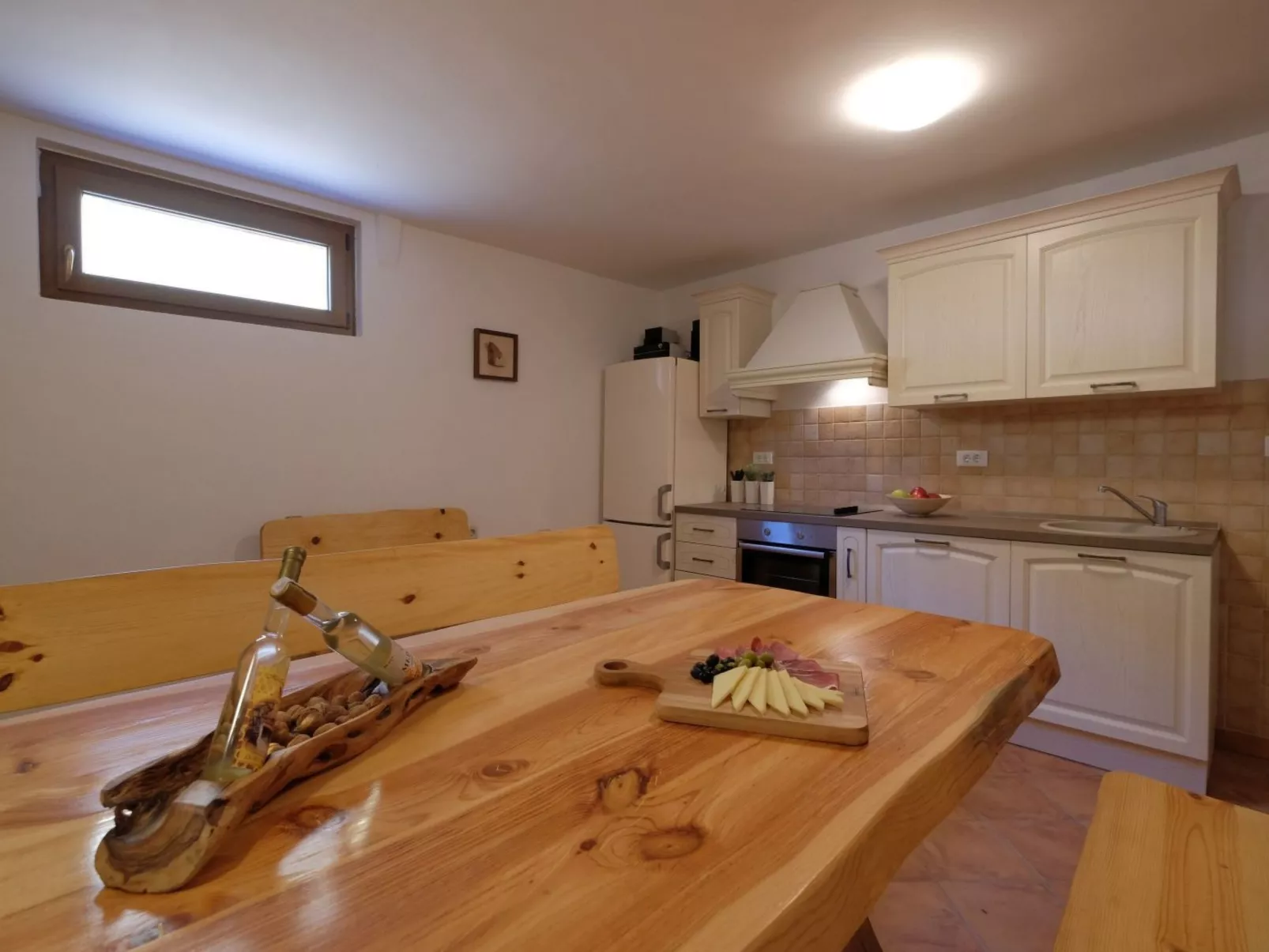 Nettes Ferienhaus in Pomer mit Privatem Pool-Binnen