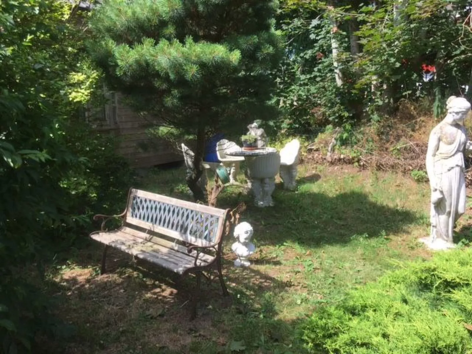 Modernisierte Ferienwohnung mit Balkon-Buiten