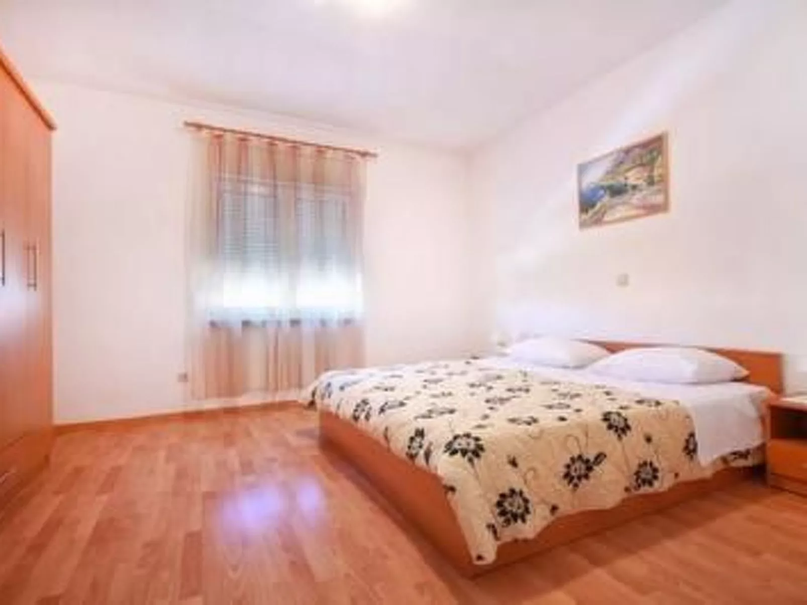 Wohnung "Cukon" mit Balkon-Image-tags.info