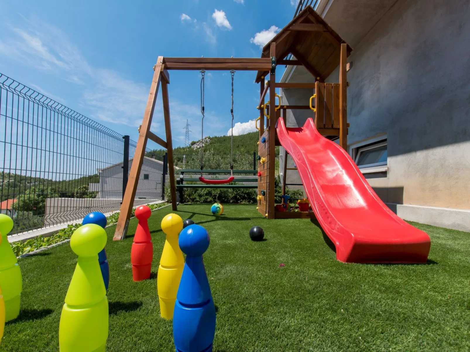 Kinderfreundliches Ferienhaus mit kostenlosem Parkplatz-Buiten