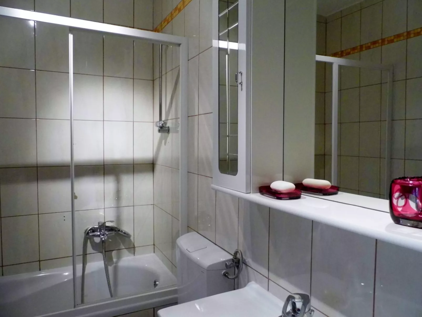 Schöne, komfortable und voll ausgestattete Wohnung-Binnen