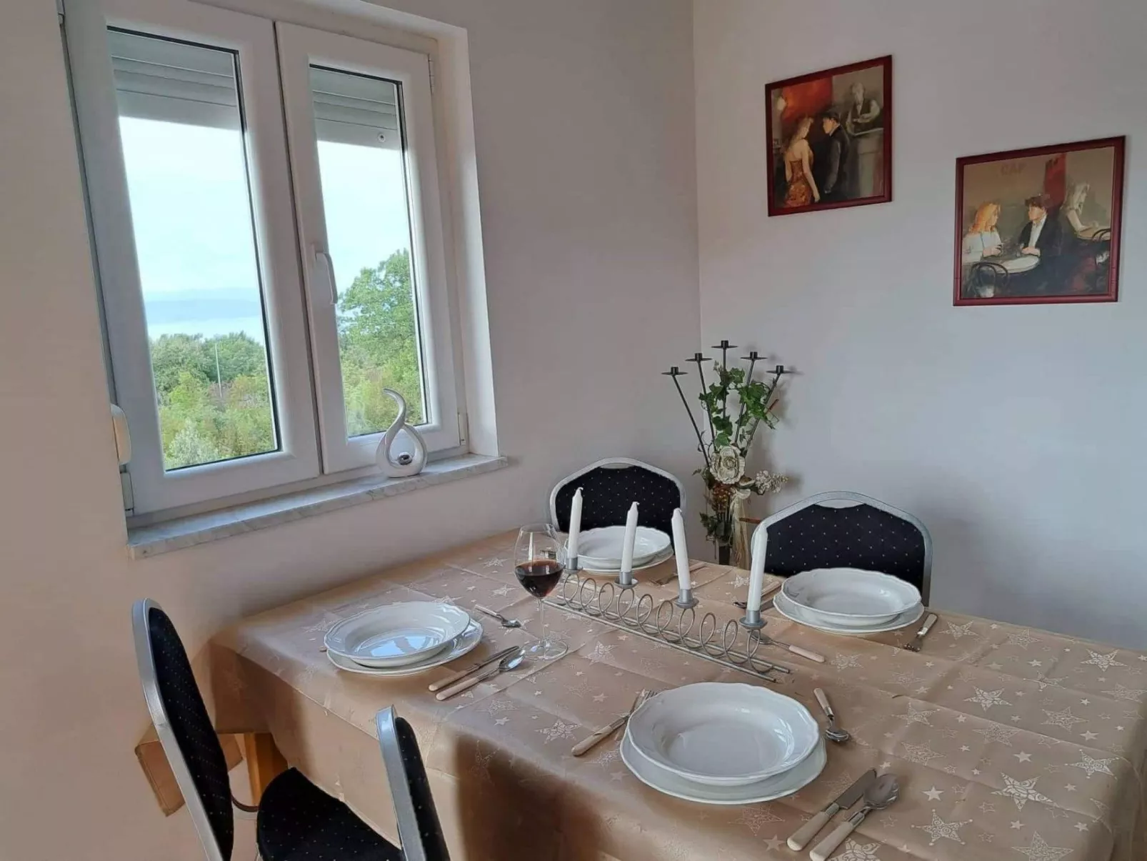 Wunderschöne Ferienwohnung, mit Meerblick und Pool-Binnen