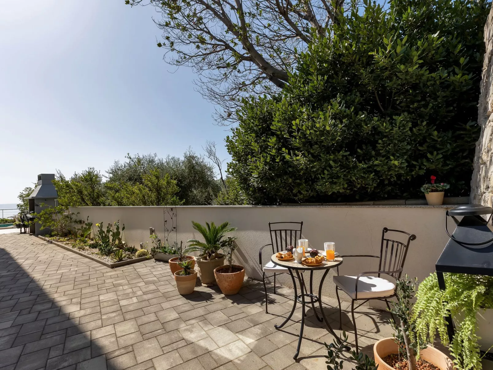 Villa inmitten der Natur in ruhiger Lage-Buiten