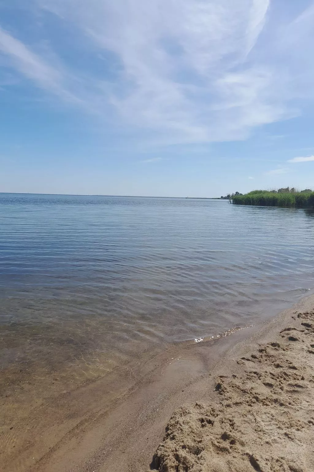 Haus in Karsibór mit Grill, Terrasse und Garten-Buiten