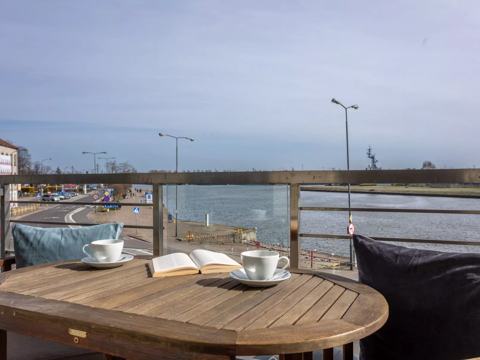 Concha mit Blick auf den Hafen-Image-tags.info