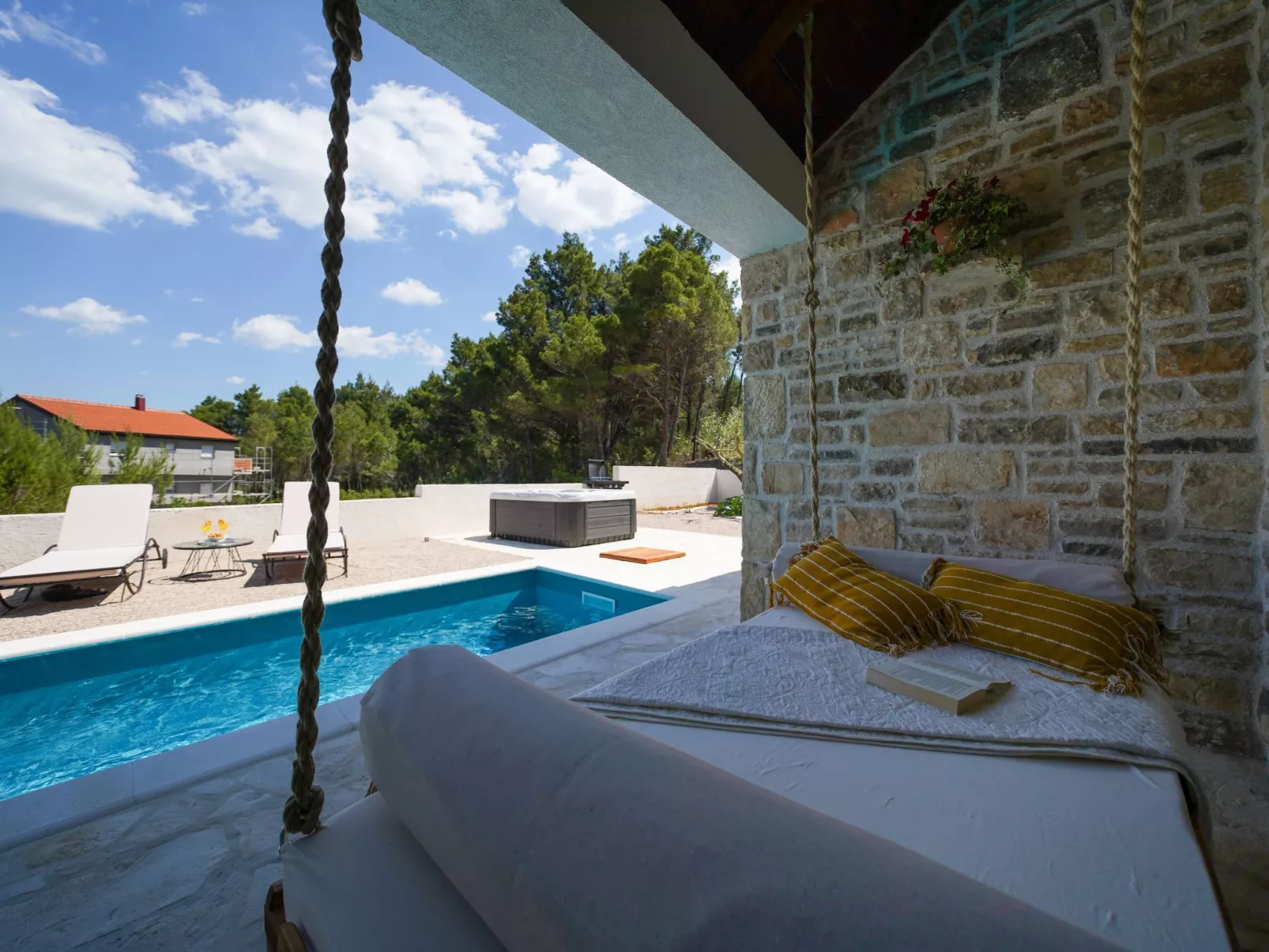 VILLA KARLA-Image-tags.info