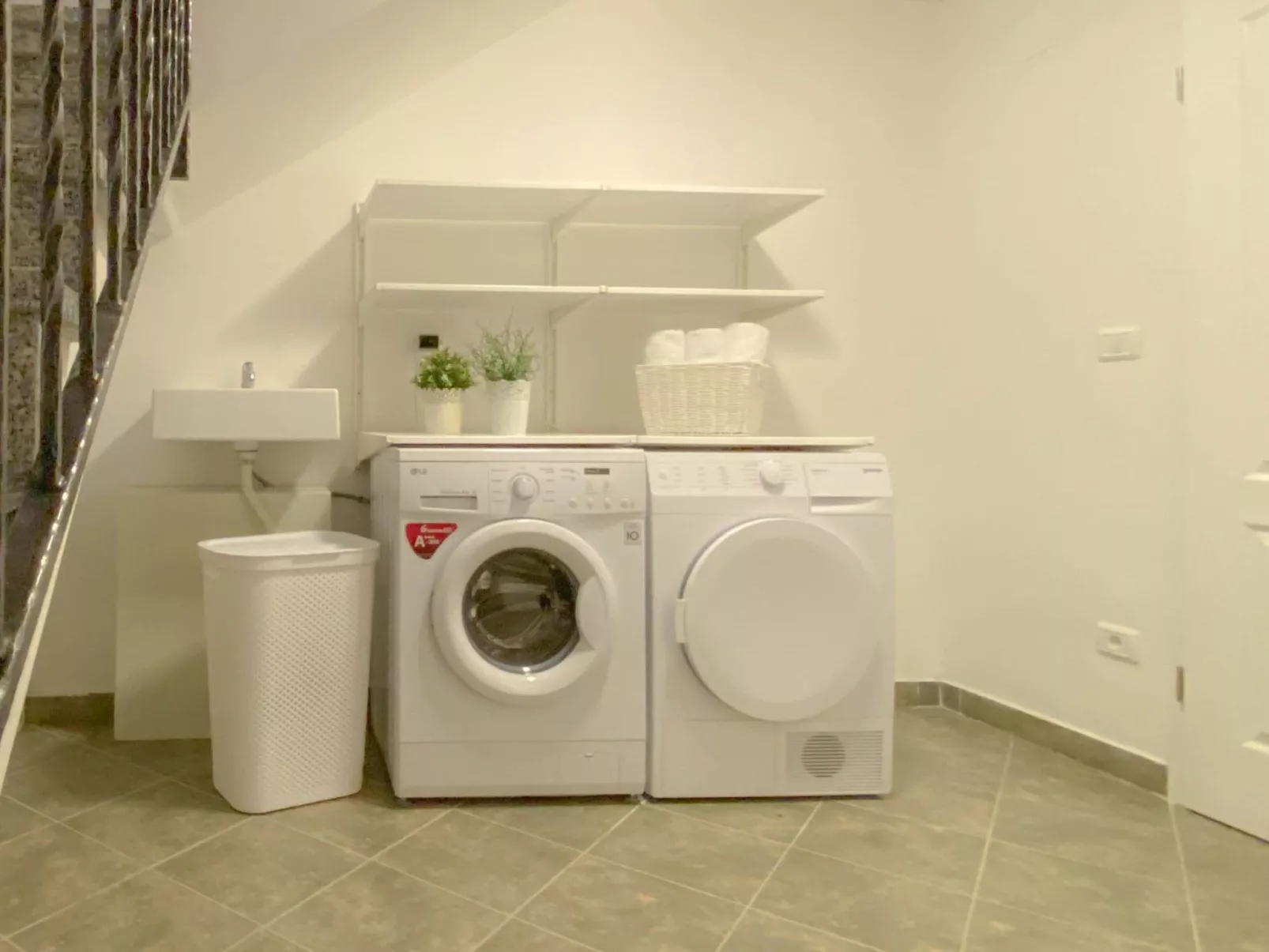 Mit Privatpool für 6 Personen ca. 105 m&sup2; in Bužinija, Adriaküste Kroatien-Binnen