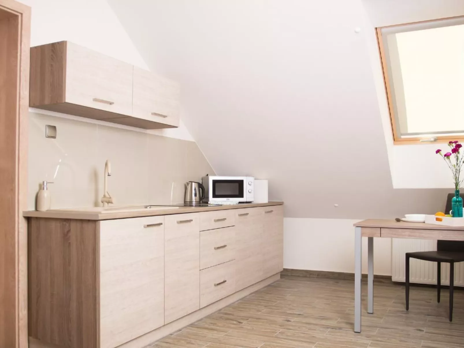 Suite "Suite B" mit Blick auf das Wasser-Image-tags.info