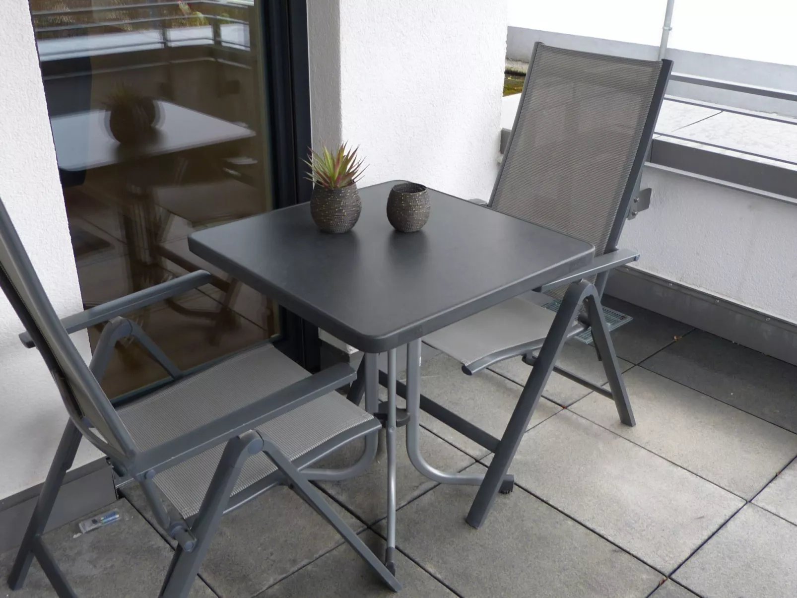 Moderne Wohnung mit Parkplatz und Rheinblick-Binnen