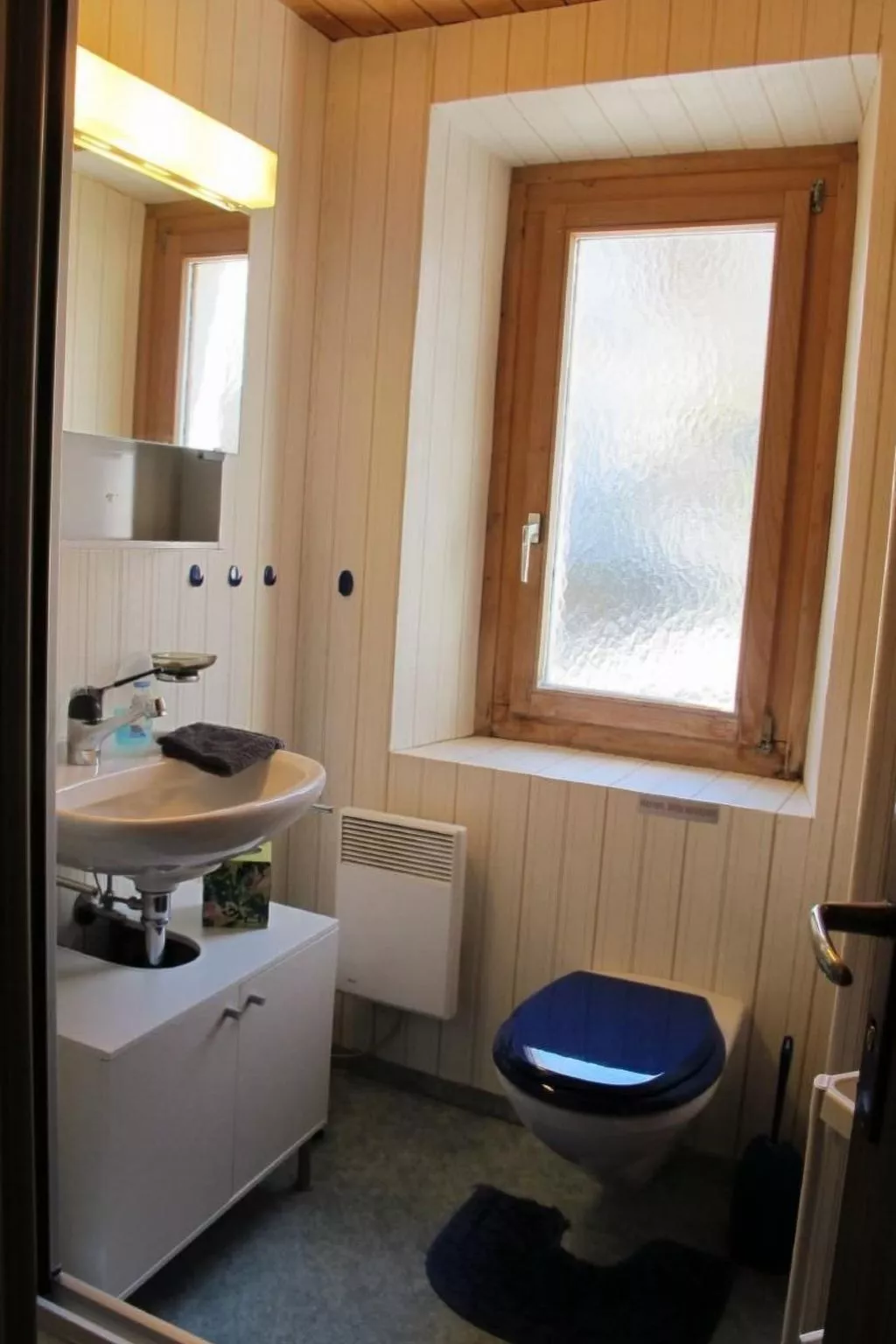 Tgesa Mitgel - ein Haus mit Charakter-Binnen