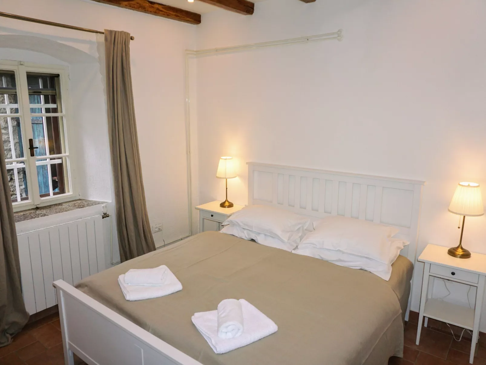 In Osor mit Privatem Pool-Binnen