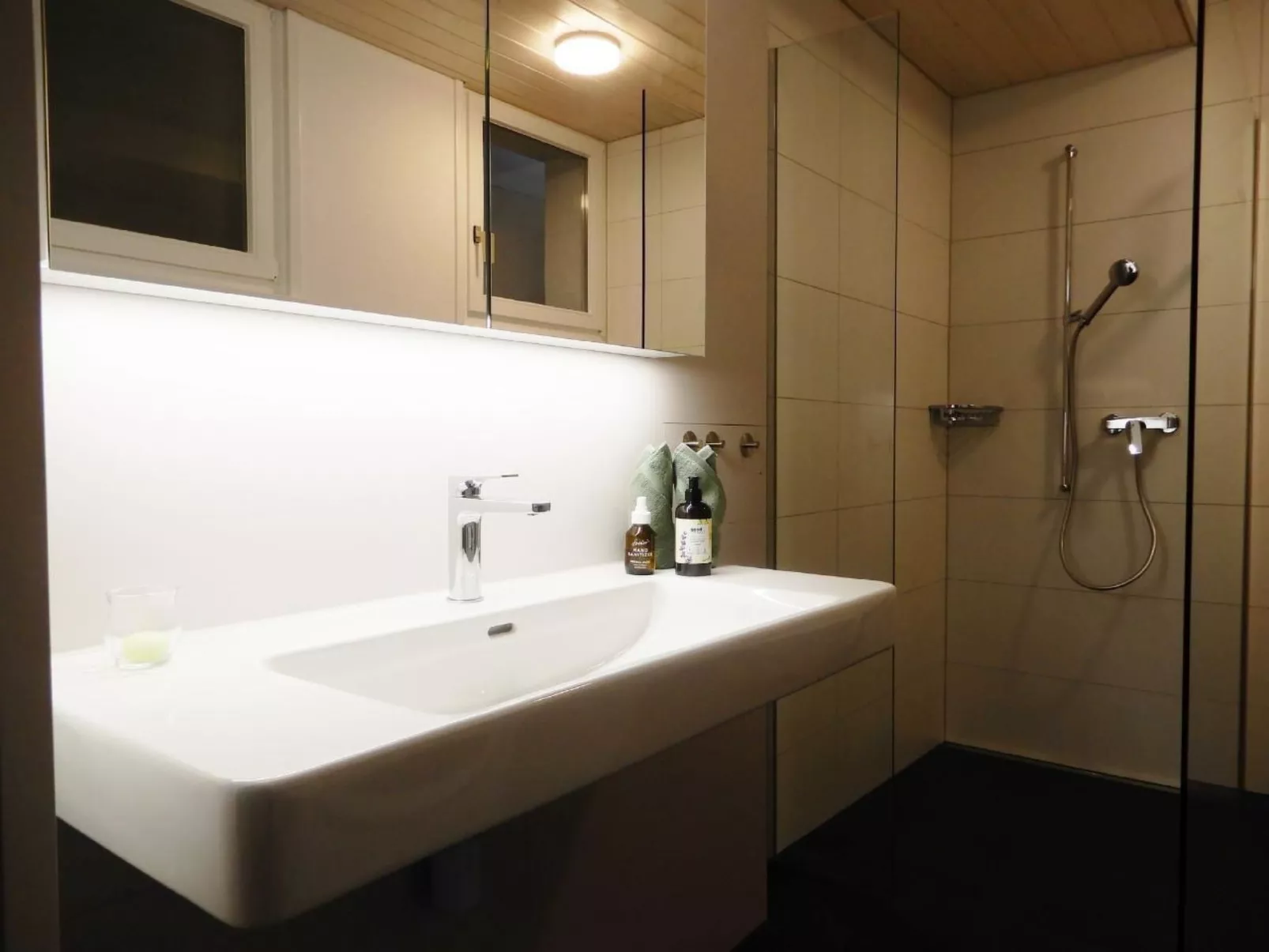 Gemütliche Parterre-Ferienwohnung mit Terrasse-Binnen