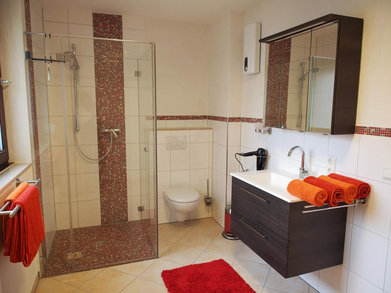 Hochwertige Ferienwohnung mit Terrasse und Garten-Binnen