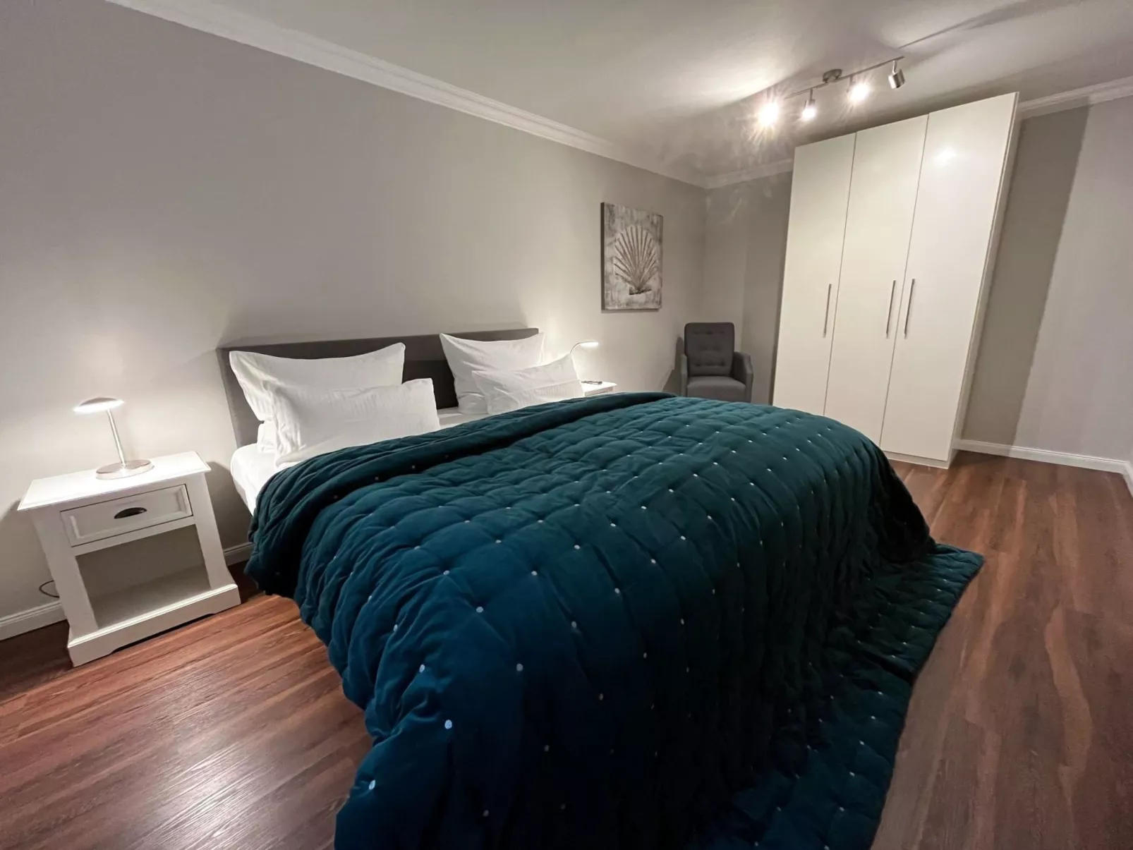 Helle Ferienwohnung mit sonniger Terrasse-Binnen