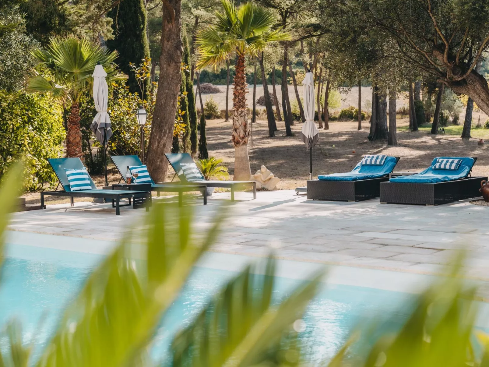 Mit Blick auf das Wasser-Buiten