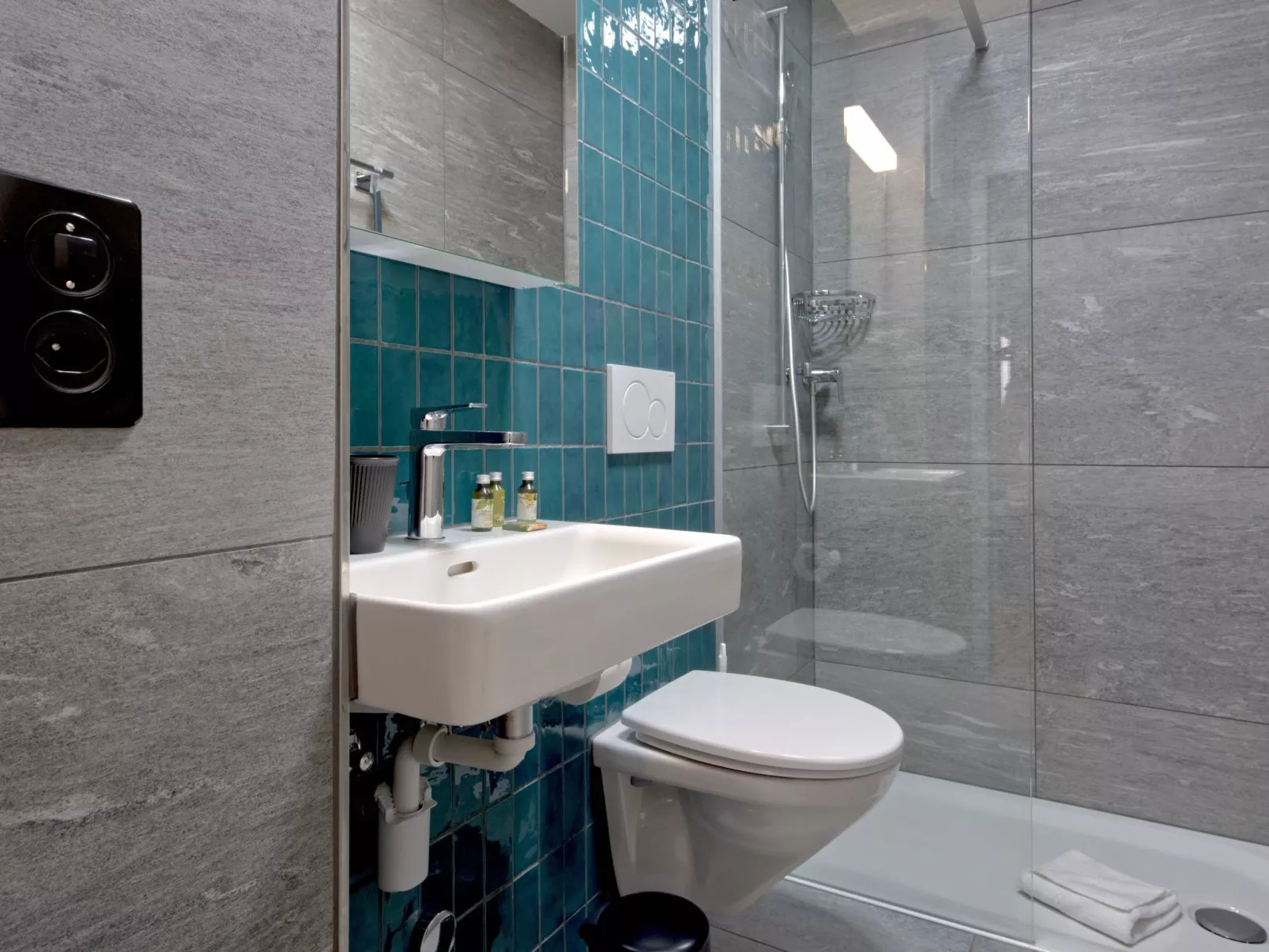 BankHouse Apt. XL403-Image-tags.info