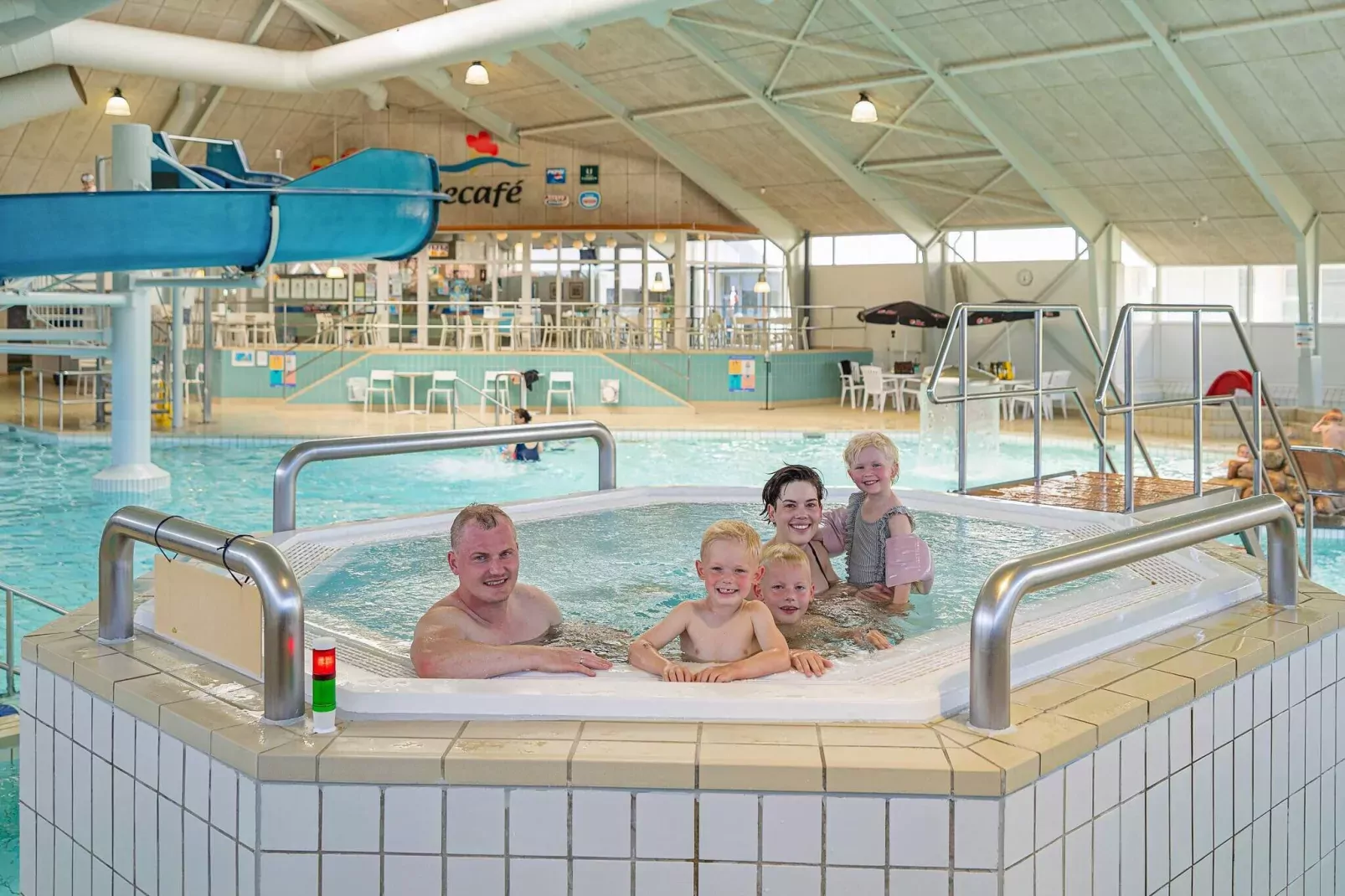 6 persoons vakantie huis op een vakantie park in Blokhus-Zwembad