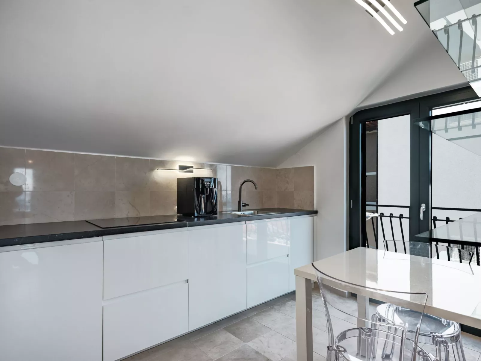 Ferienvilla 'Villa Aea Del Mare-Binnen