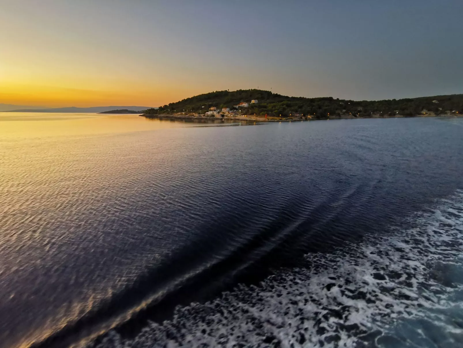 Apartment Bella mit Balkon und Terrasse in Necujam-Buiten