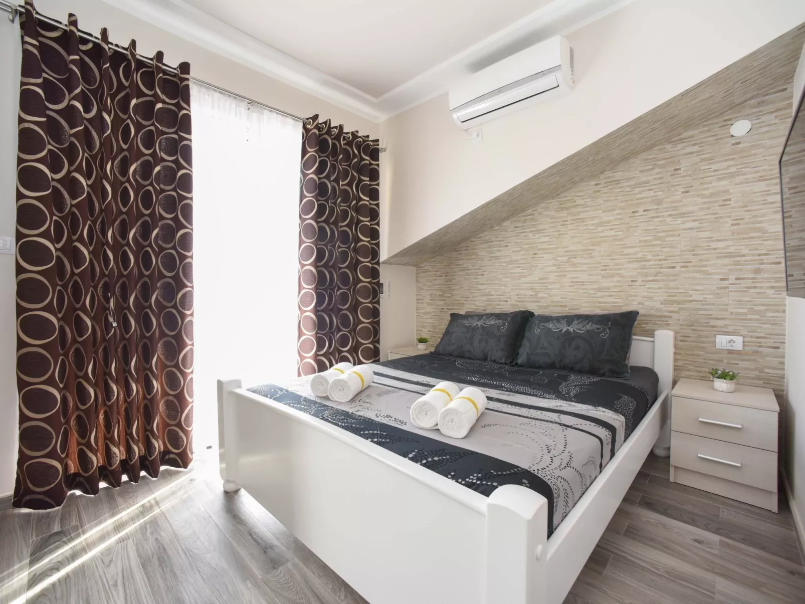 Wohnung "D und D Wohnungen Tivat"-Image-tags.info